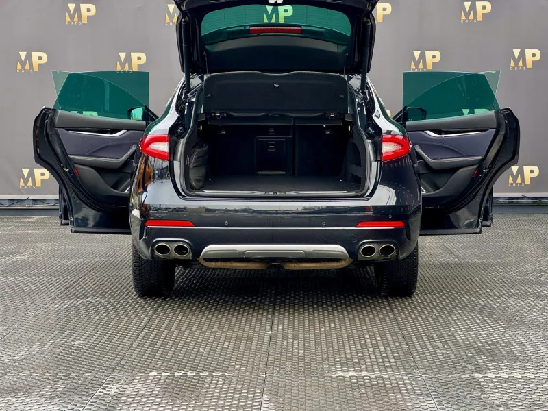 Maserati Levante – GranLusso Q4, 3.0iV6 257kW, ČR