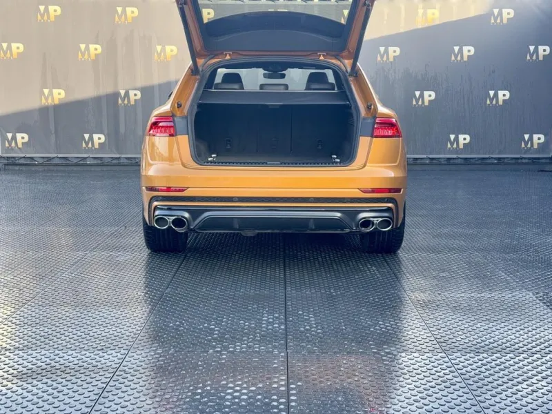 Audi SQ8 – 4.0 V8 TDI B&O Matrix DPH ČR
