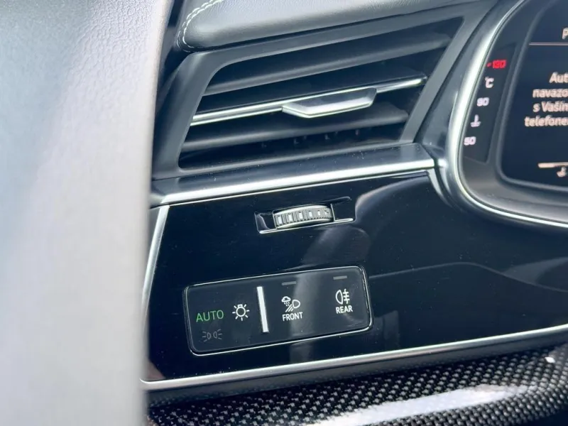 Audi SQ8 – 4.0 V8 TDI B&O Matrix DPH ČR