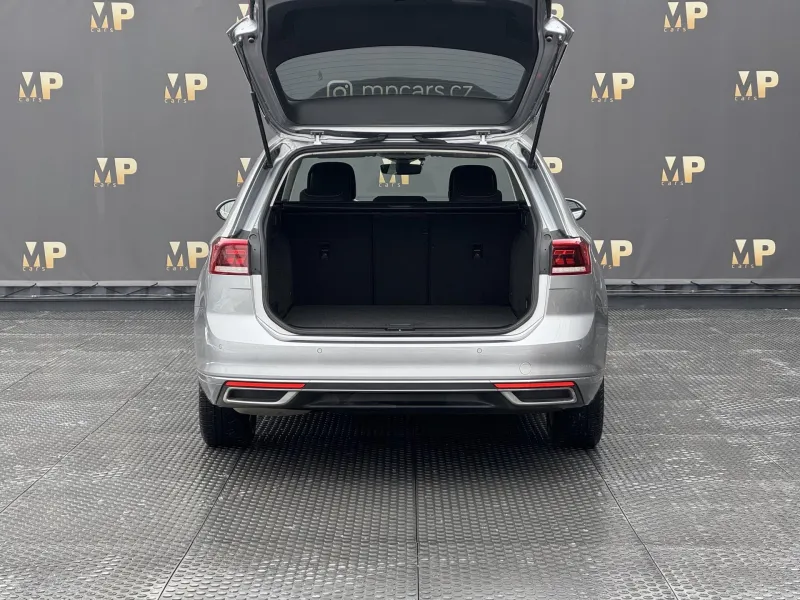 Volkswagen Passat – 1.5TSi DSG Elegance, ČR, 360°
