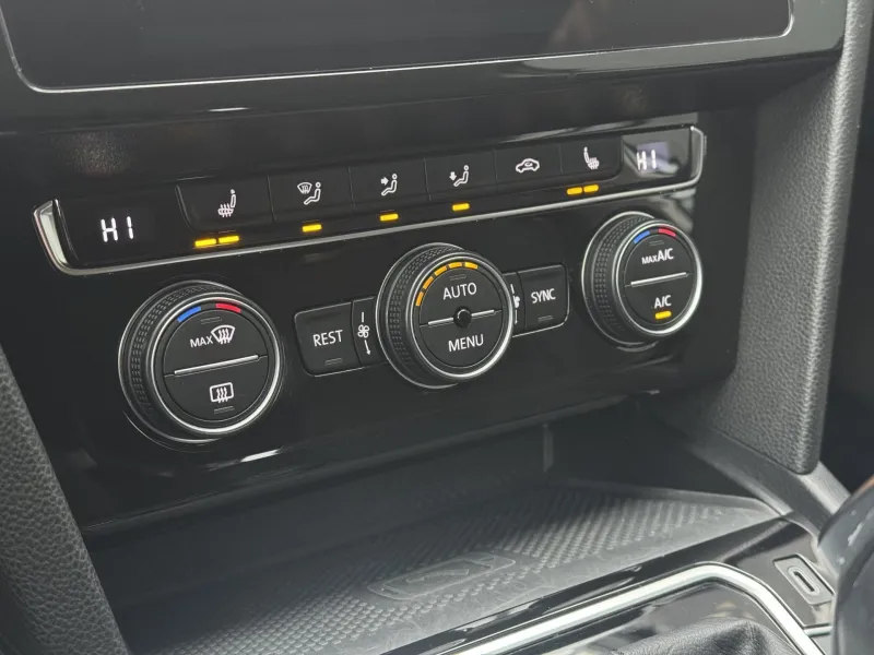 Volkswagen Passat – 1.5TSi DSG Elegance, ČR, 360°