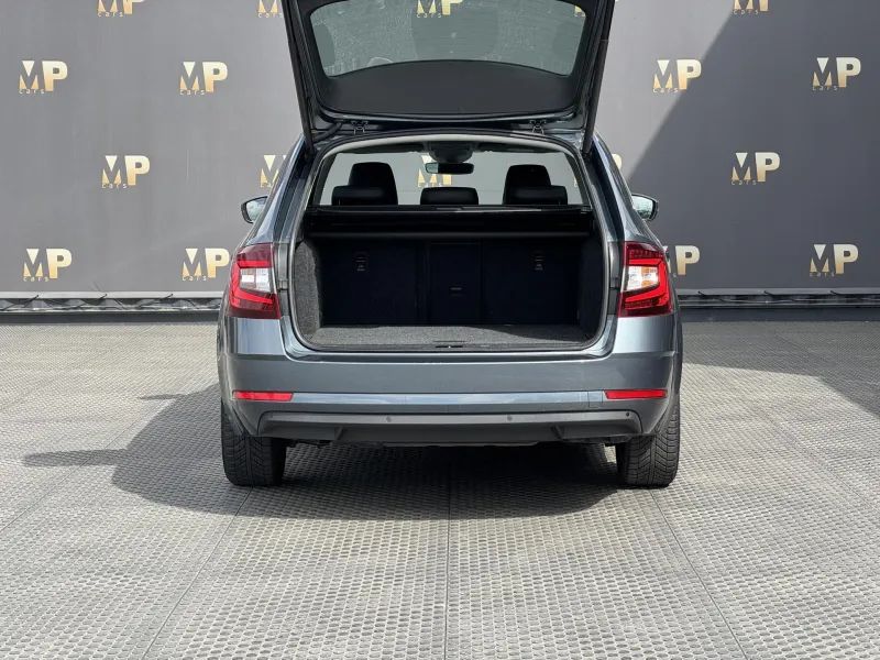 Škoda Octavia – III 1.6TDi Style, Virtual, ACC