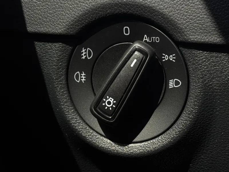 Škoda Octavia – III 1.6TDi Style, Virtual, ACC