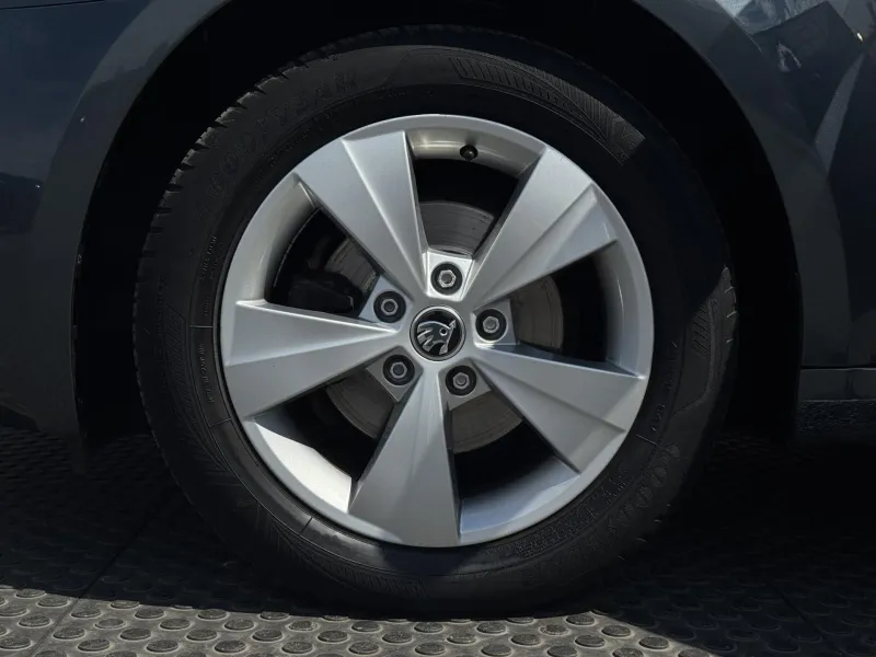 Škoda Octavia – III 1.6TDi Style, Virtual, ACC