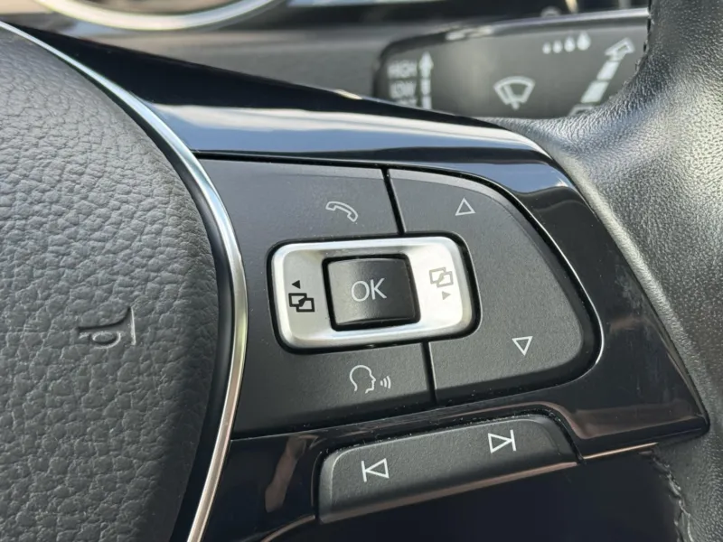Volkswagen Golf – VII 1.4TSi MAN Highline, PANO