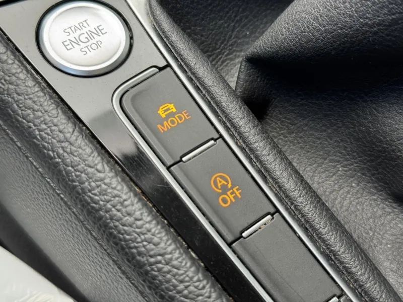 Volkswagen Golf – VII 1.4TSi MAN Highline, PANO