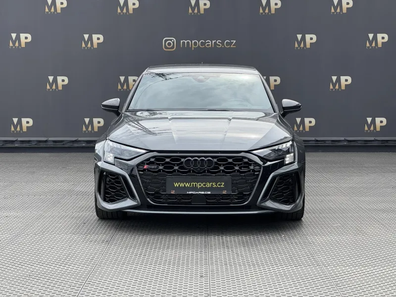 Audi RS 3 – 2.5TFSi 294kW Quattro, Matrix