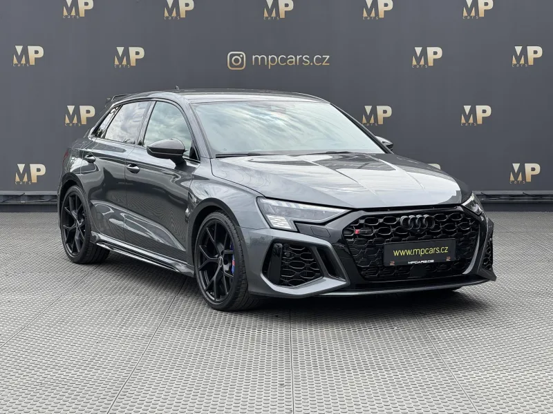 Audi RS 3 – 2.5TFSi 294kW Quattro, Matrix