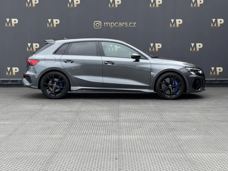 Audi RS 3 – 2.5TFSi 294kW Quattro, Matrix