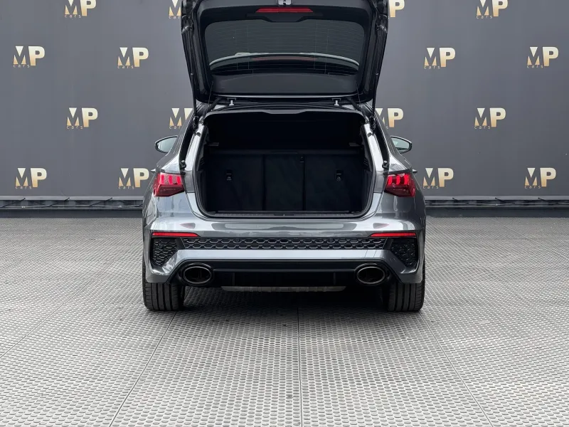 Audi RS 3 – 2.5TFSi 294kW Quattro, Matrix