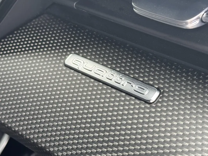 Audi RS 3 – 2.5TFSi 294kW Quattro, Matrix