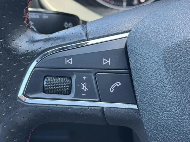 Seat Leon – 1.4 TSi 92kW MAN FR, LED, NAVI