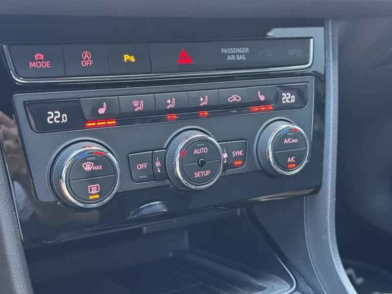 Seat Leon – 1.4 TSi 92kW MAN FR, LED, NAVI