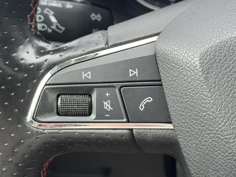 Seat Leon – 1.4TSi 92kW MAN FR, PANO 1.Maj
