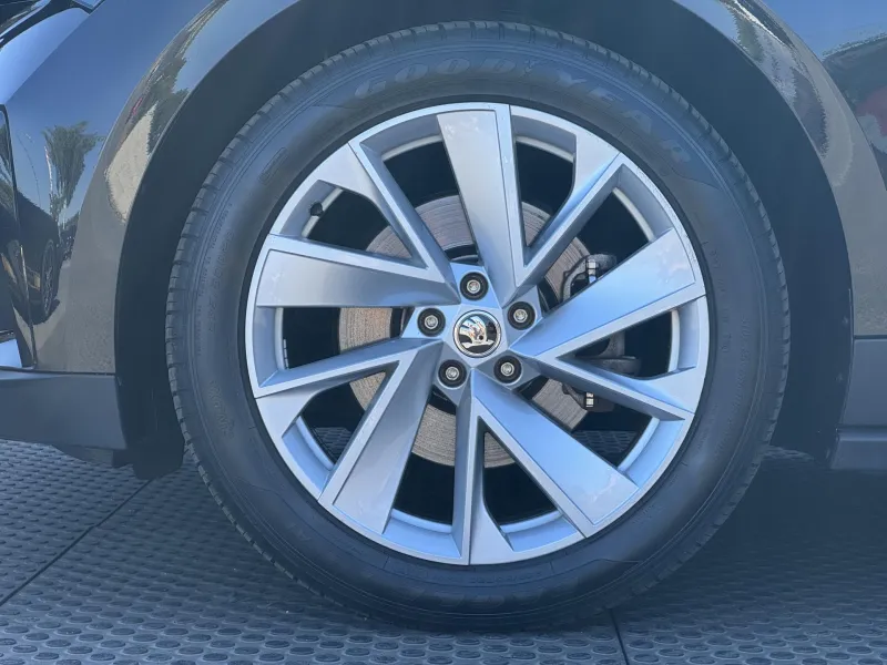Škoda Enyaq – iV 60 132kW LOFT, 62kWh, DPH