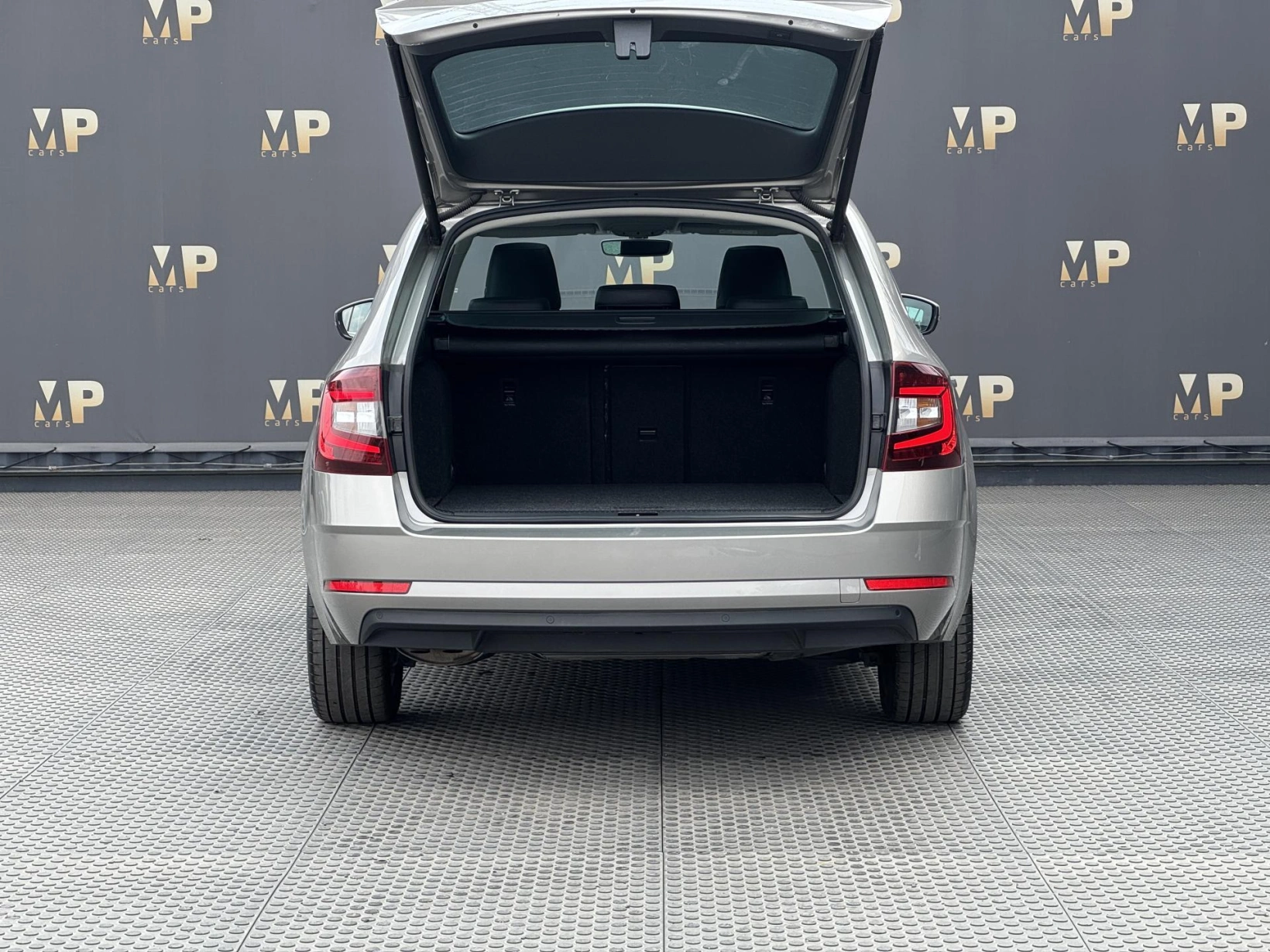 Škoda Octavia – III 1.5TSi DSG Style+, 1.Maj