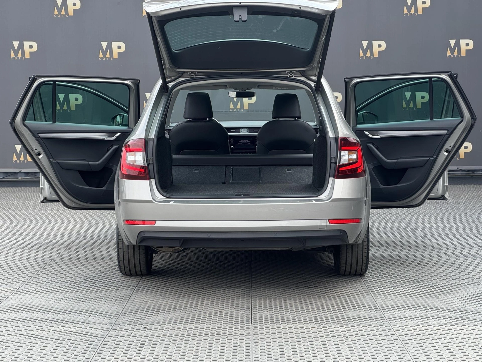Škoda Octavia – III 1.5TSi DSG Style+, 1.Maj