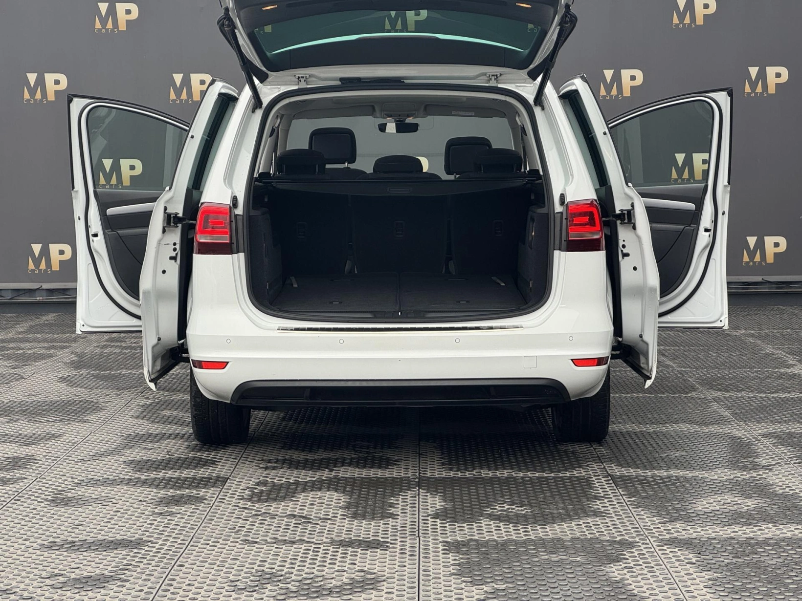 Volkswagen Sharan – 2.0TDi 110kW Highline, 7míst
