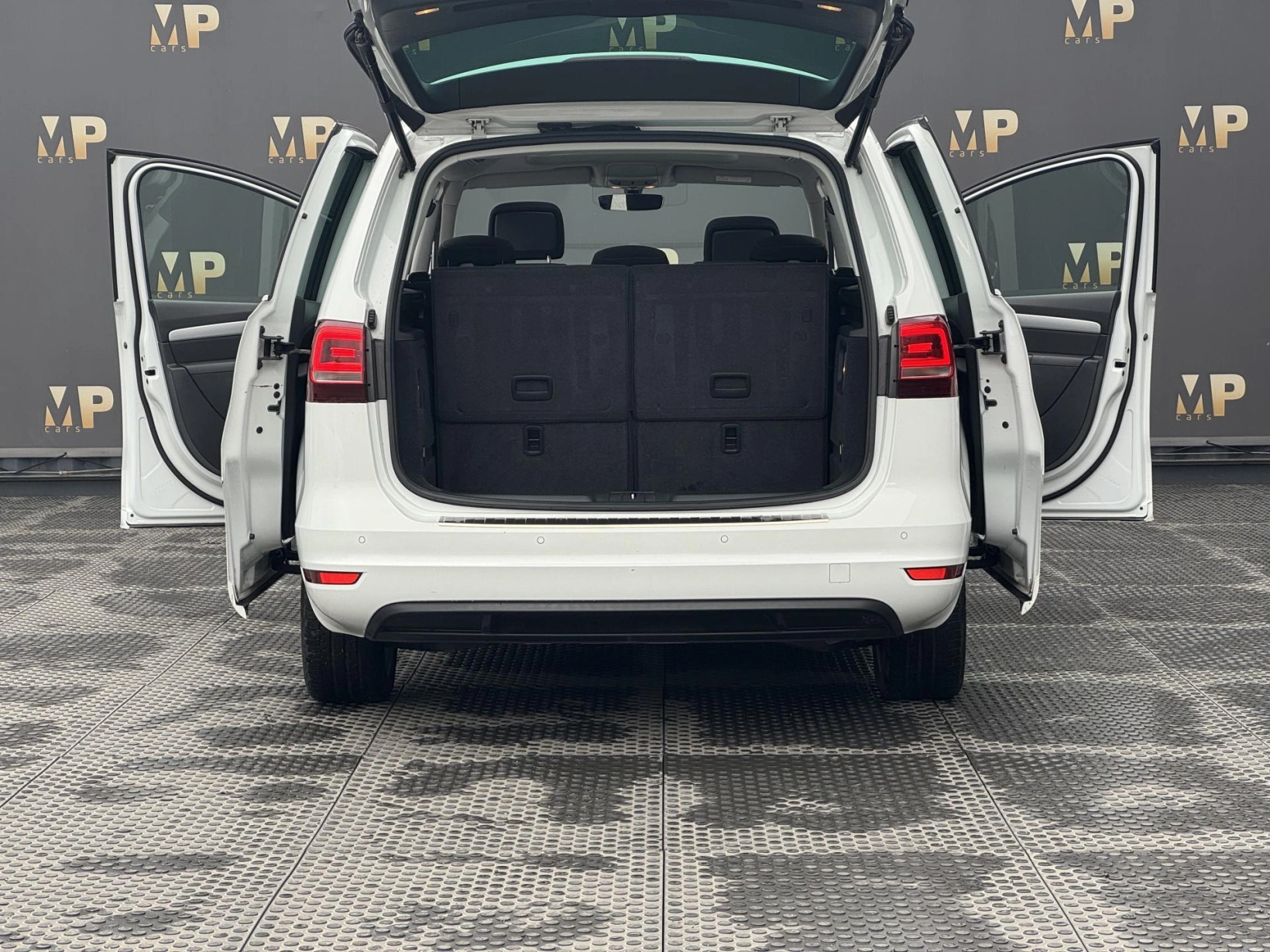 Volkswagen Sharan – 2.0TDi 110kW Highline, 7míst