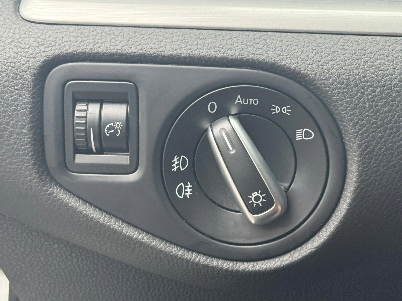 Volkswagen Sharan – 2.0TDi 110kW Highline, 7míst