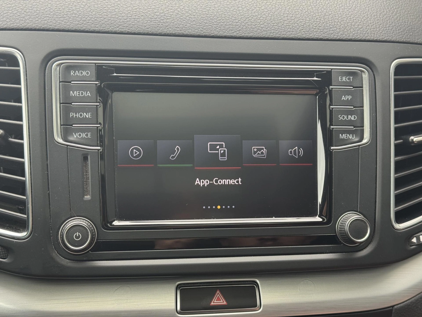 Volkswagen Sharan – 2.0TDi 110kW Highline, 7míst