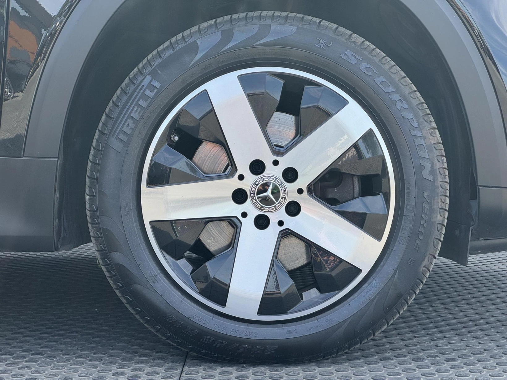 Mercedes-Benz GLB – 200d 4Matic Progressive, DPH