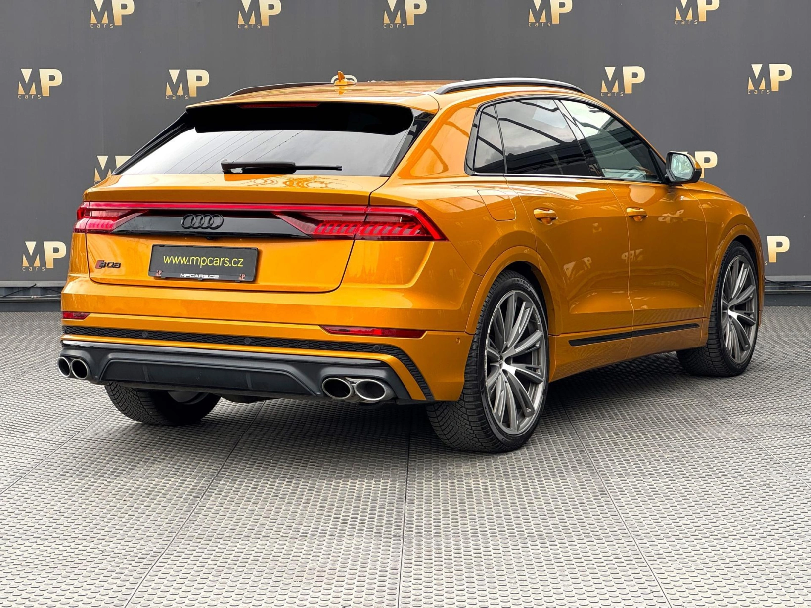 Audi SQ8 – 4.0 V8 TDI B&O Matrix DPH ČR