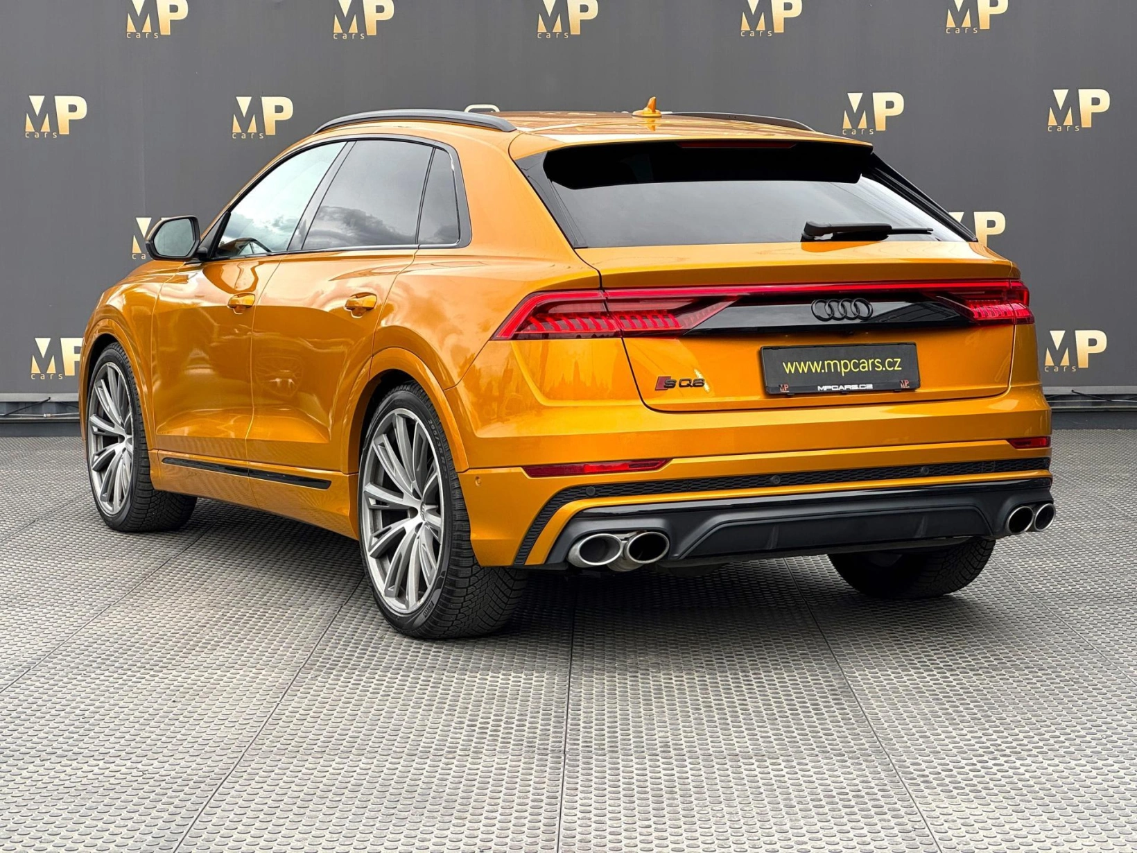Audi SQ8 – 4.0 V8 TDI B&O Matrix DPH ČR