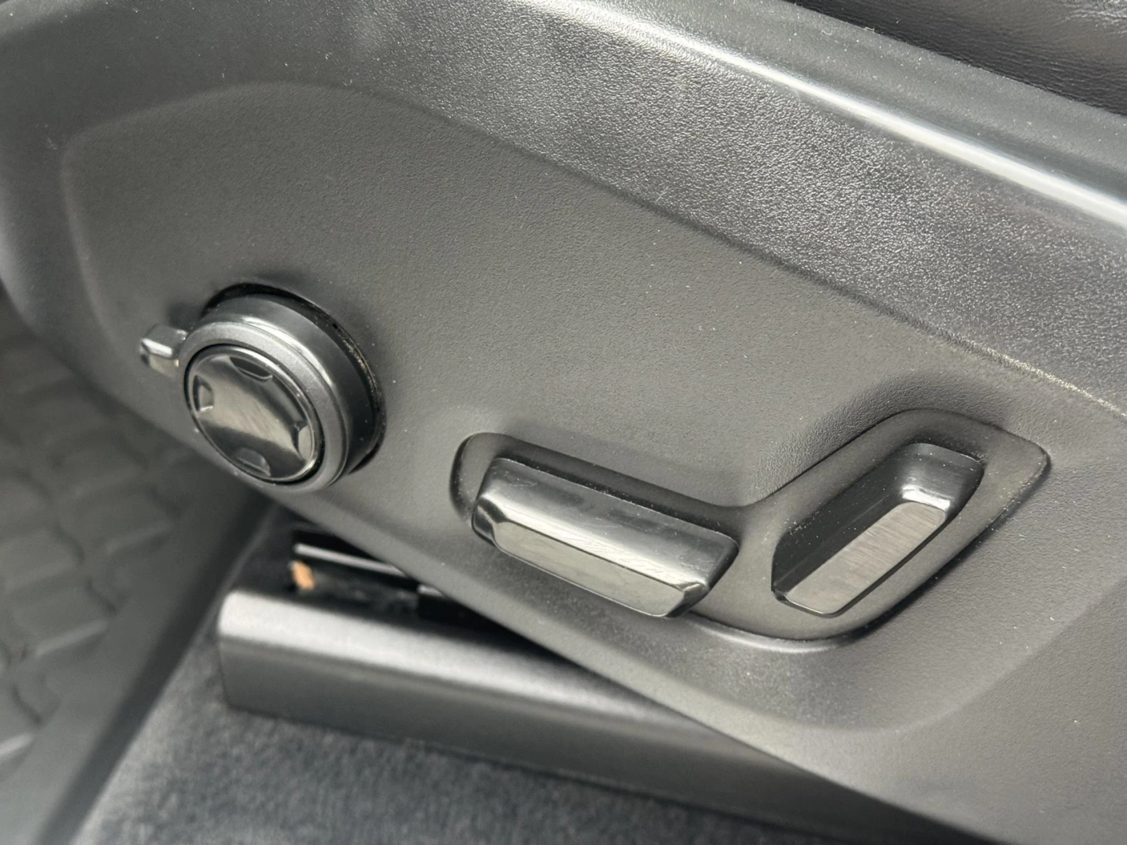 Volvo XC90 – B5 4X4 Ultimate, DPH, 1.MAJ