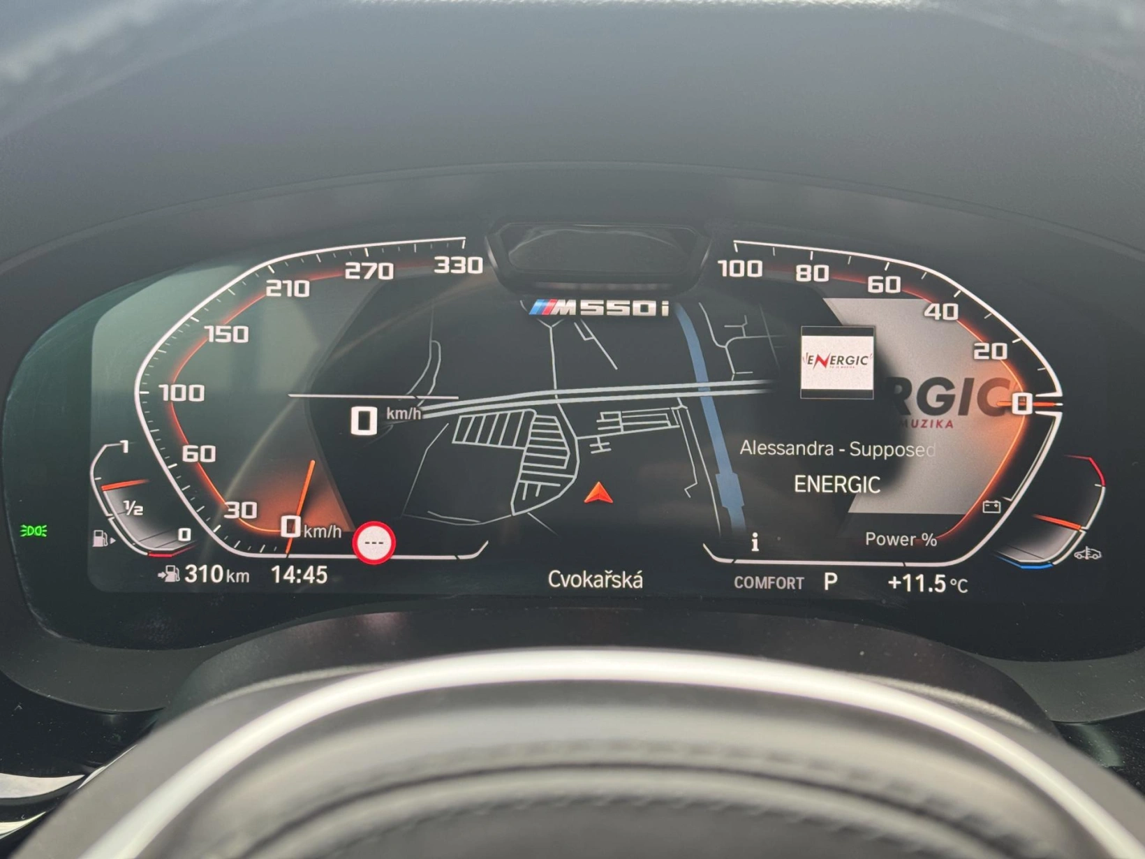 BMW Řada 5 – M550i xDrive Laser, DPH, 1.Maj