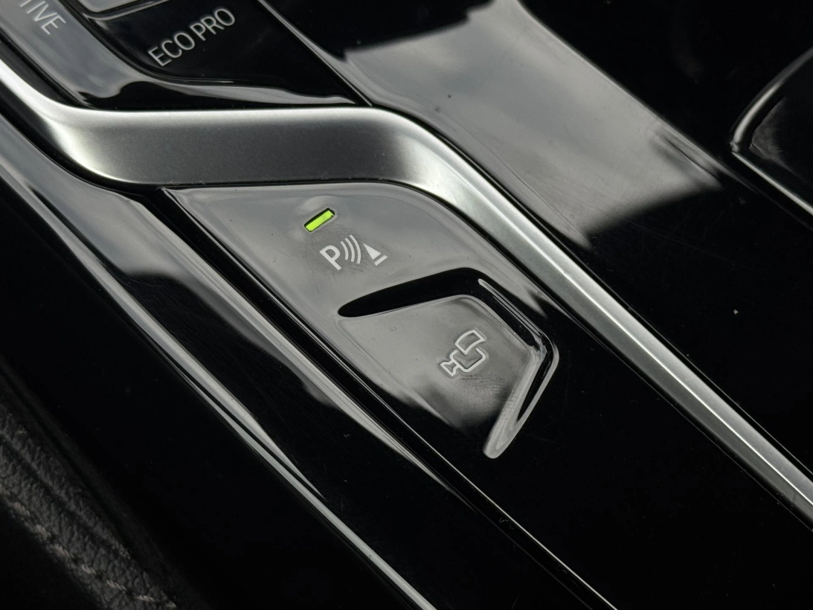 BMW Řada 5 – M550i xDrive Laser, DPH, 1.Maj