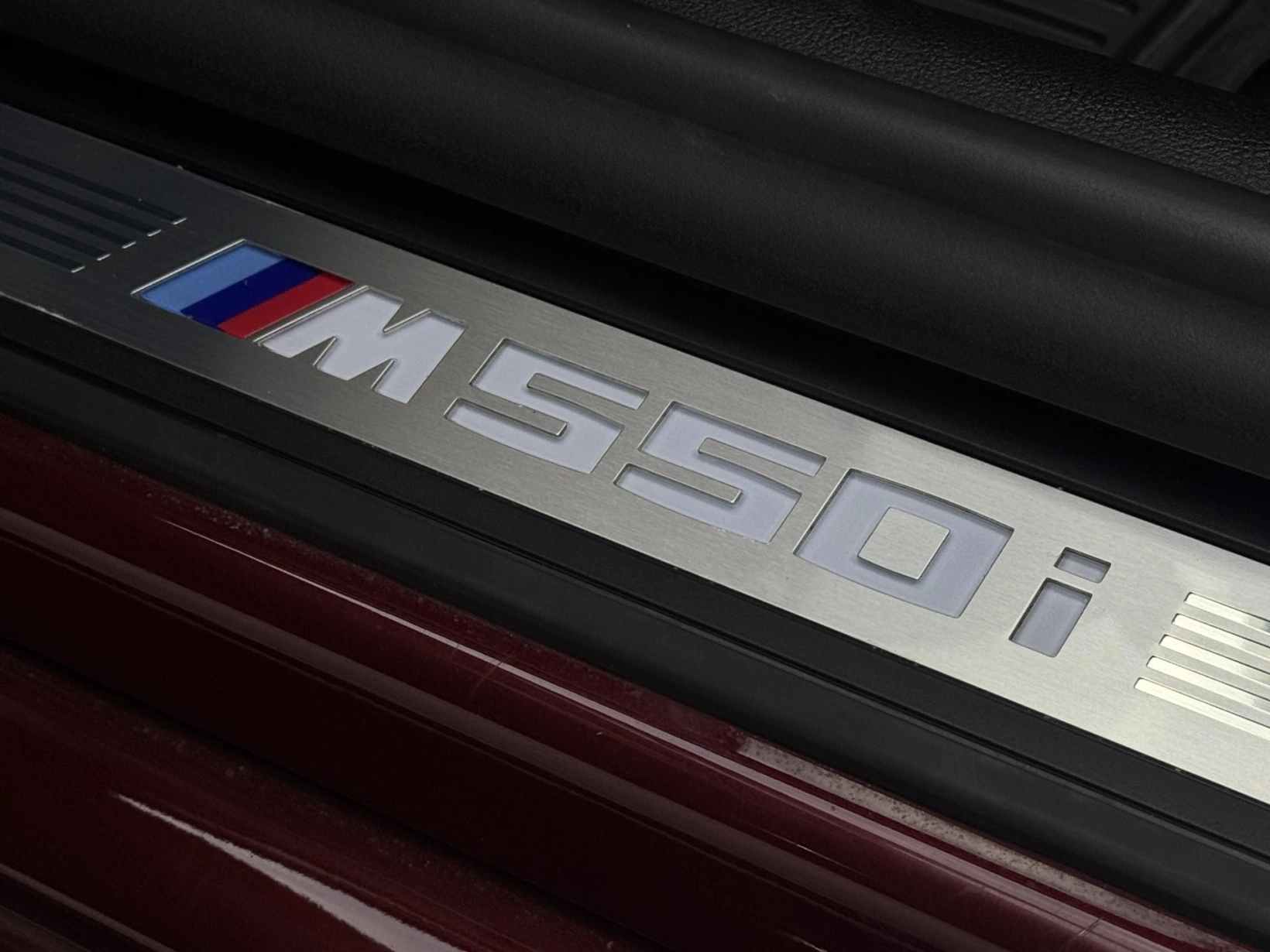 BMW Řada 5 – M550i xDrive Laser, DPH, 1.Maj