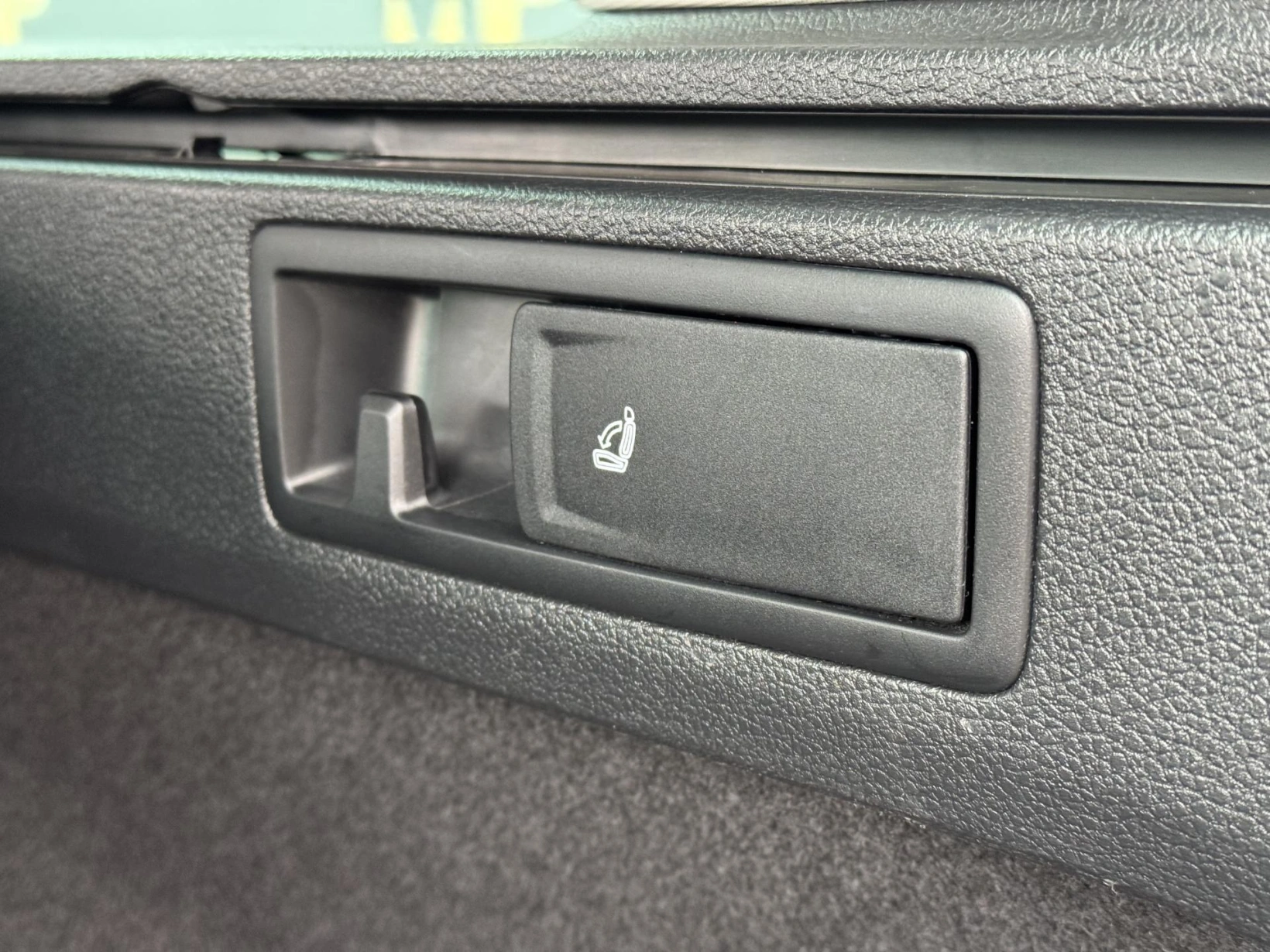 Volkswagen Golf – 2.0TDi MAN Highline+, DPH, RZV