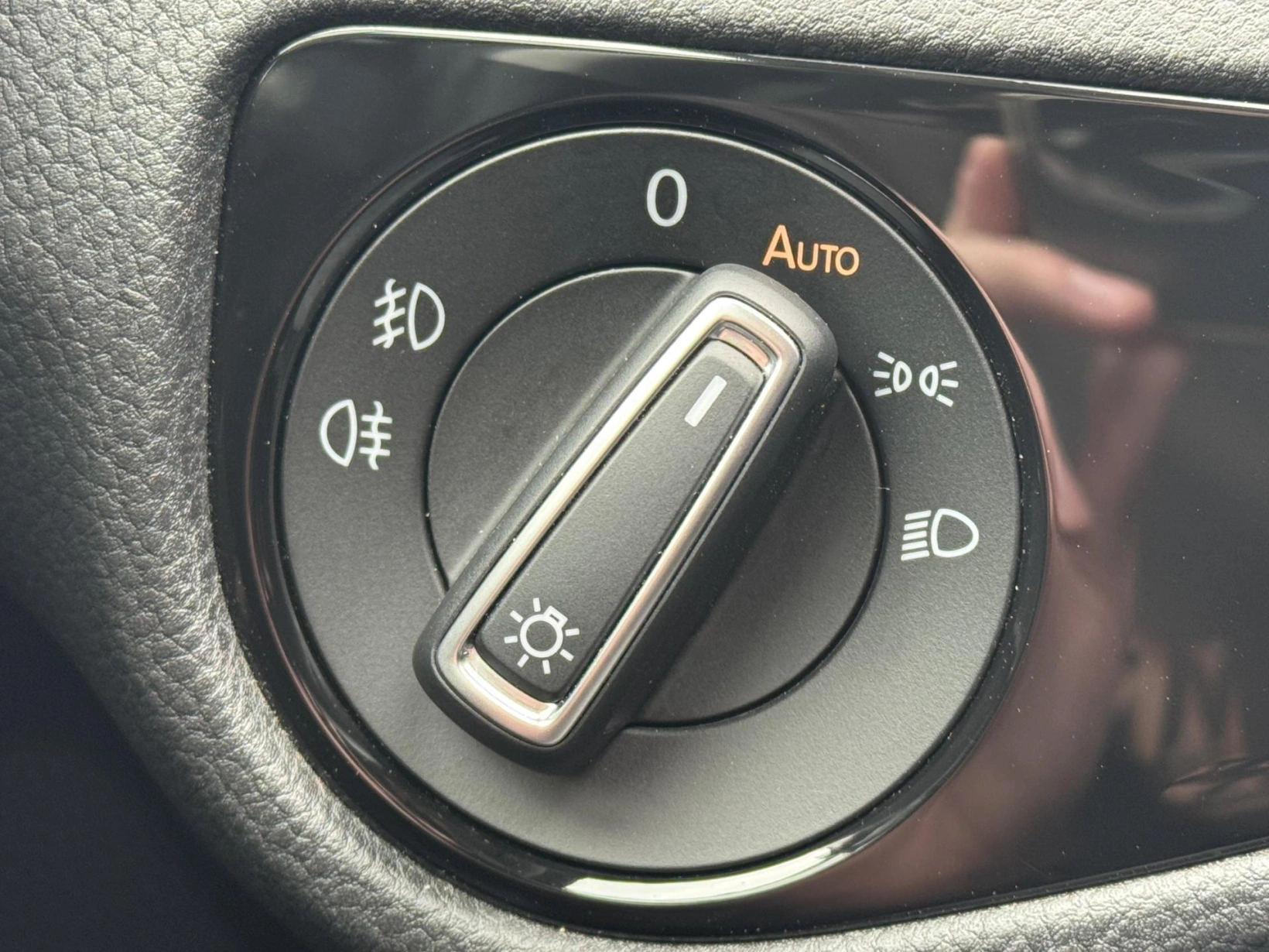 Volkswagen Golf – 2.0TDi MAN Highline+, DPH, RZV