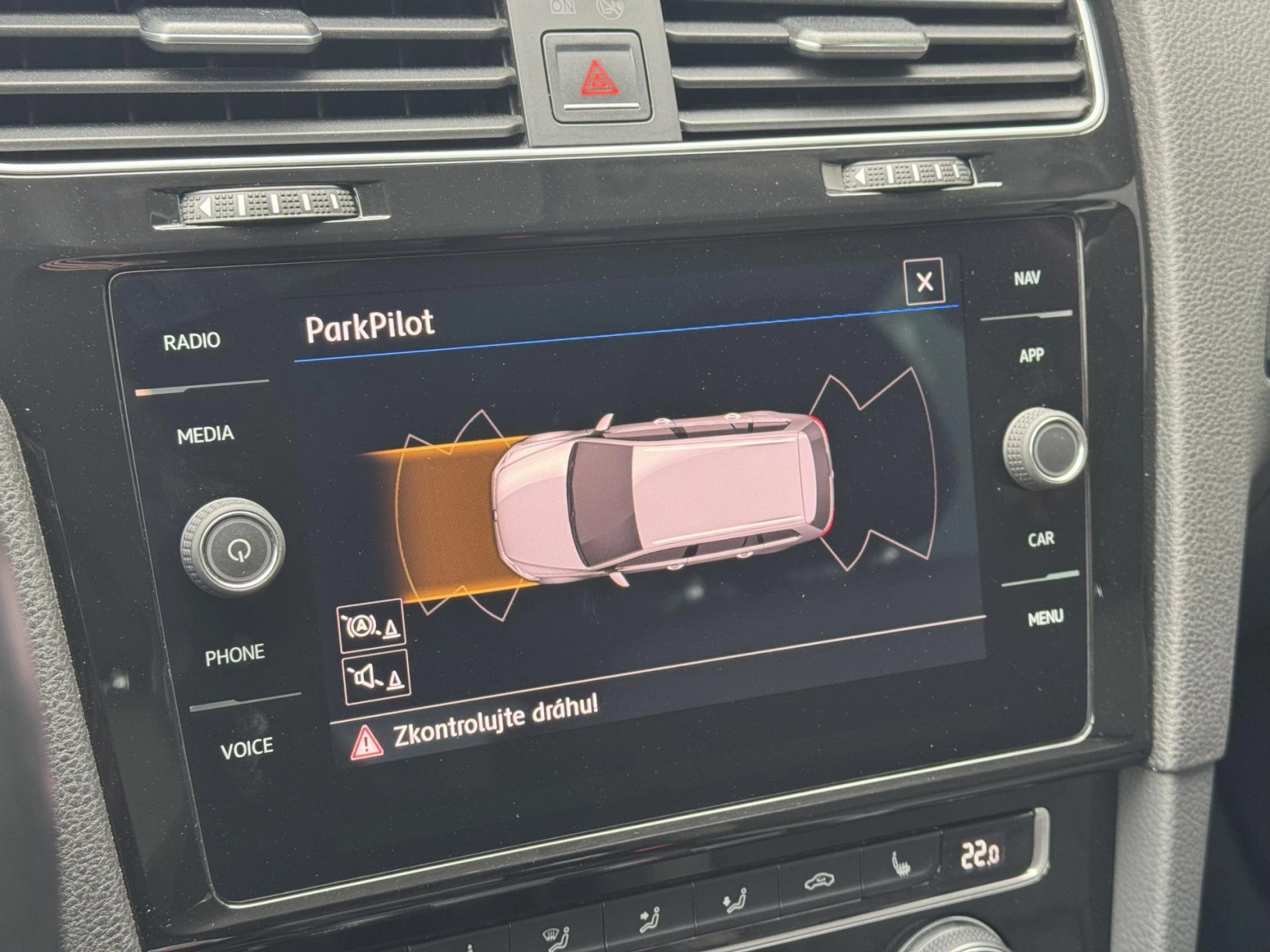 Volkswagen Golf – 2.0TDi MAN Highline+, DPH, RZV