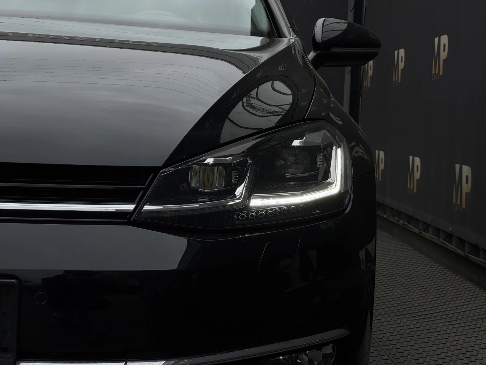 Volkswagen Golf – 2.0TDi MAN Highline+, DPH, RZV