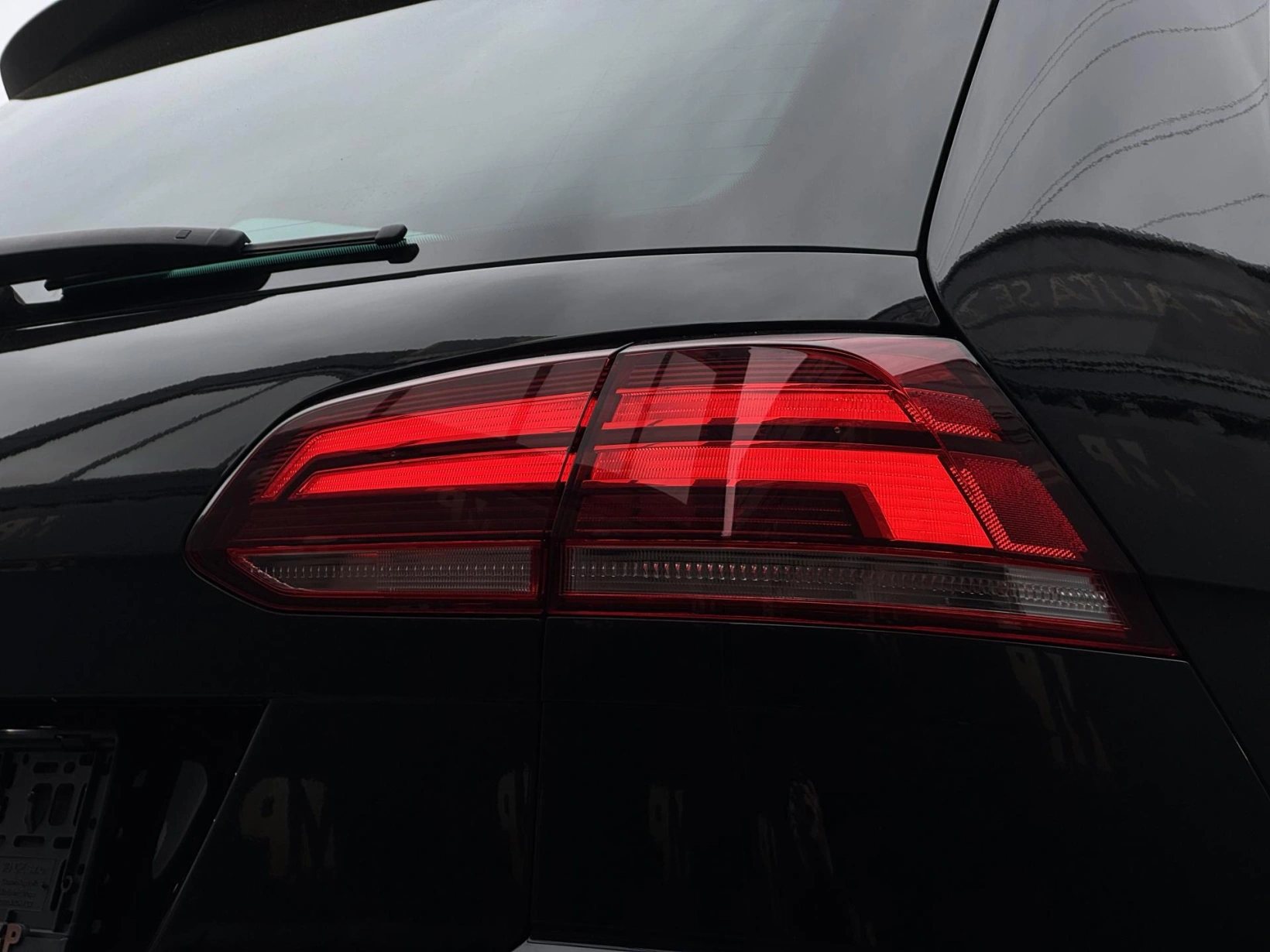 Volkswagen Golf – 2.0TDi MAN Highline+, DPH, RZV