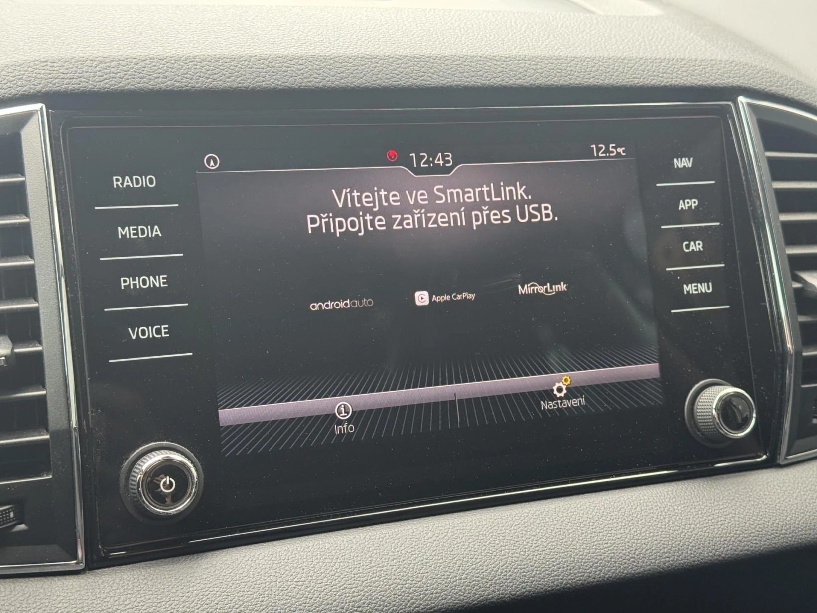 Škoda Karoq – 1.5TSi DSG Style Virtual RZV