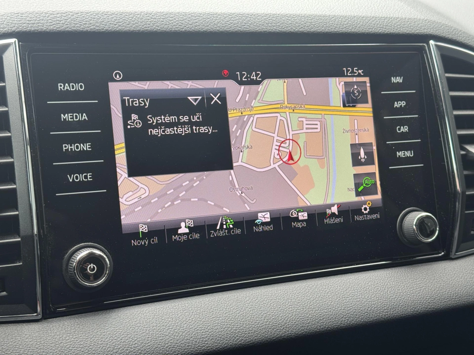 Škoda Karoq – 1.5TSi DSG Style Virtual RZV