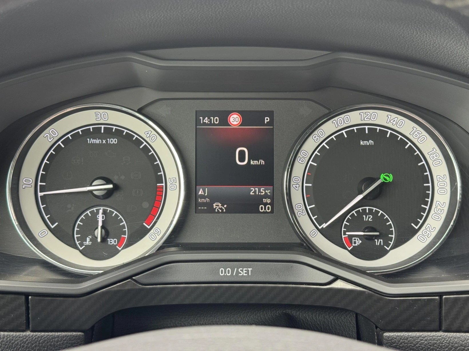 Škoda Superb – 2.0TDi DSG Sportline ACC Kessy