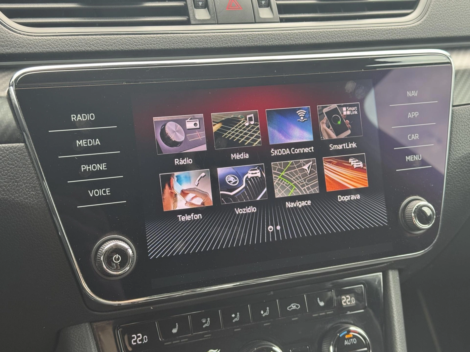 Škoda Superb – 2.0TDi DSG Sportline ACC Kessy