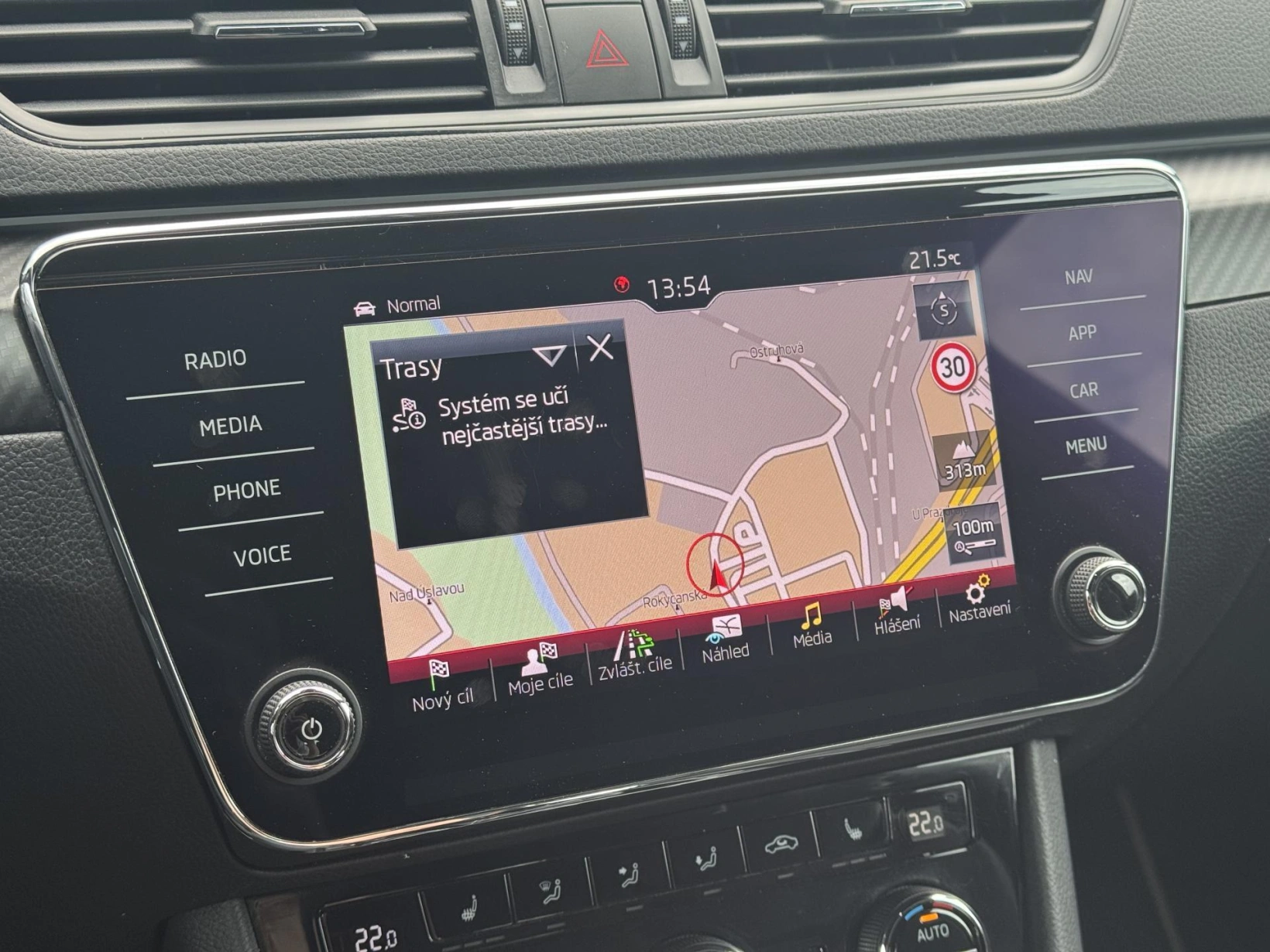Škoda Superb – 2.0TDi DSG Sportline ACC Kessy