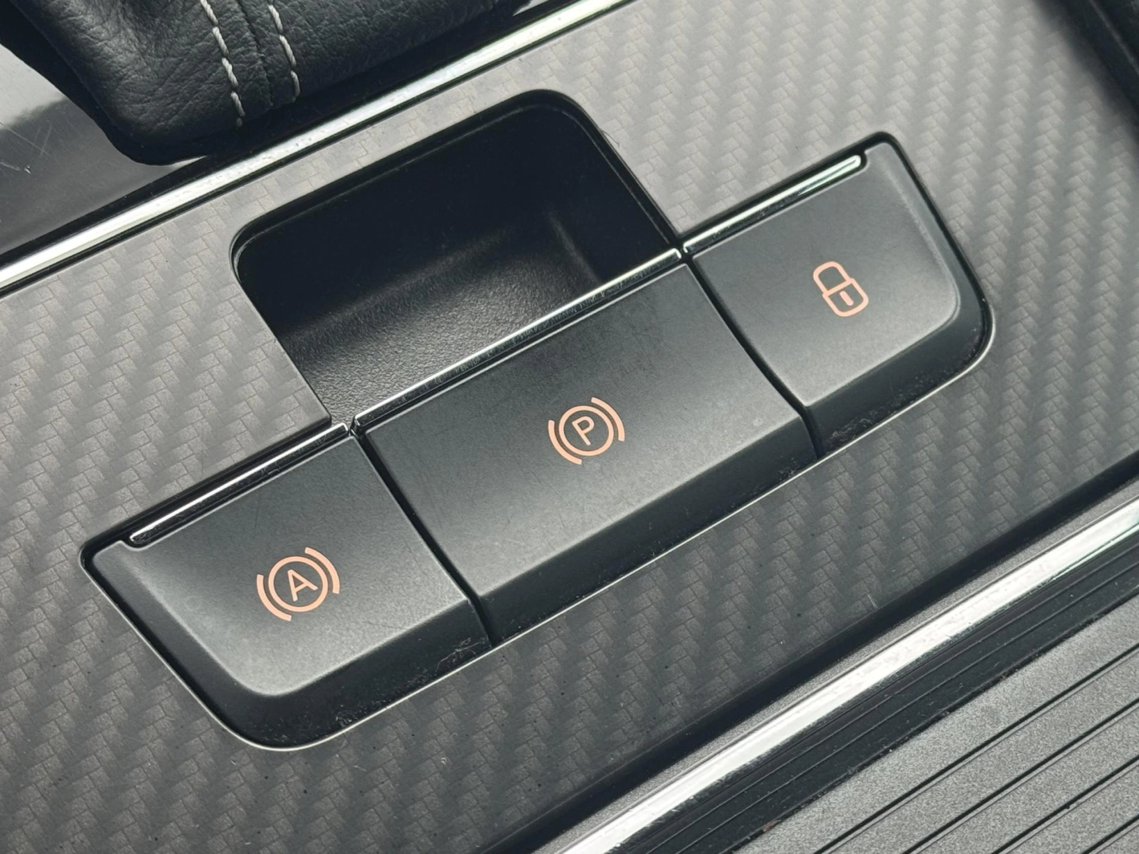 Škoda Superb – 2.0TDi DSG Sportline ACC Kessy