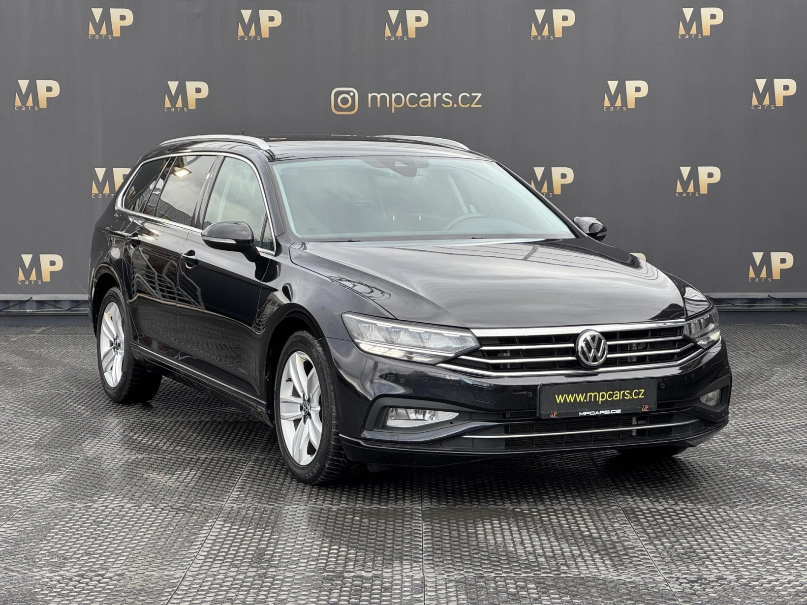 Volkswagen Passat – 2.0TDi 140kW DSG Business, RZV