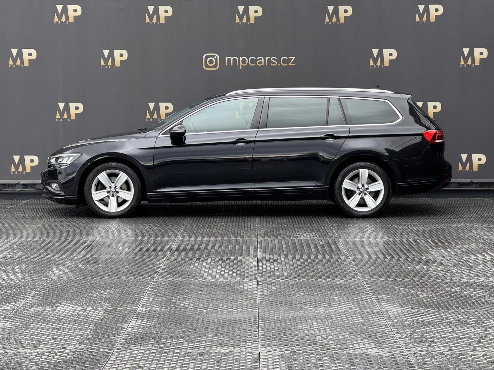 Volkswagen Passat – 2.0TDi 140kW DSG Business, RZV