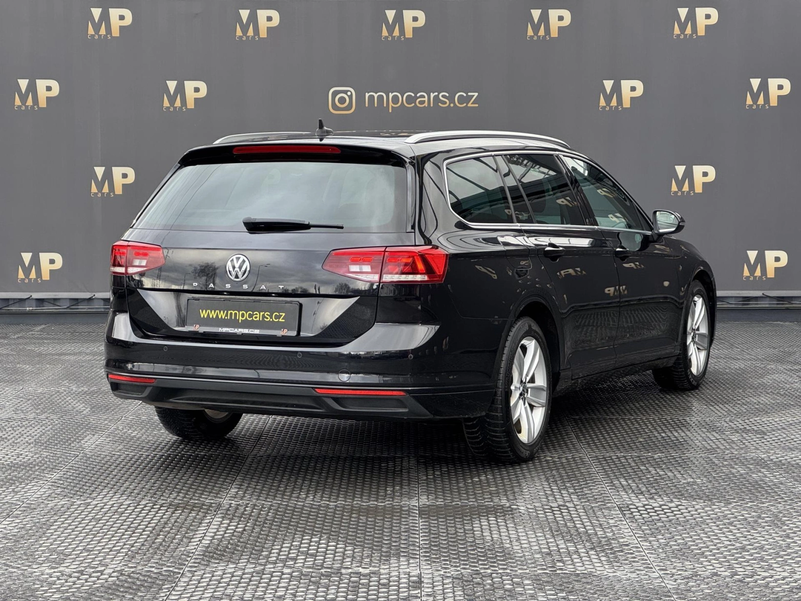 Volkswagen Passat – 2.0TDi 140kW DSG Business, RZV