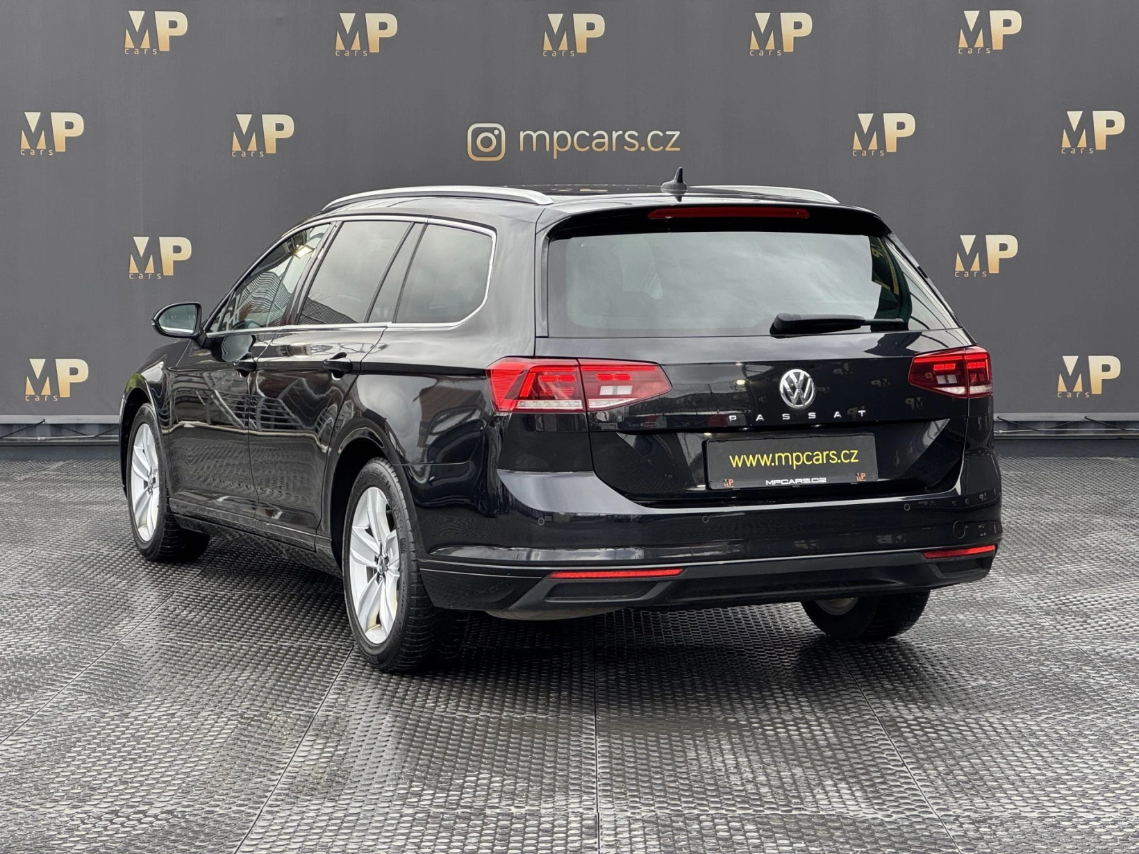 Volkswagen Passat – 2.0TDi 140kW DSG Business, RZV