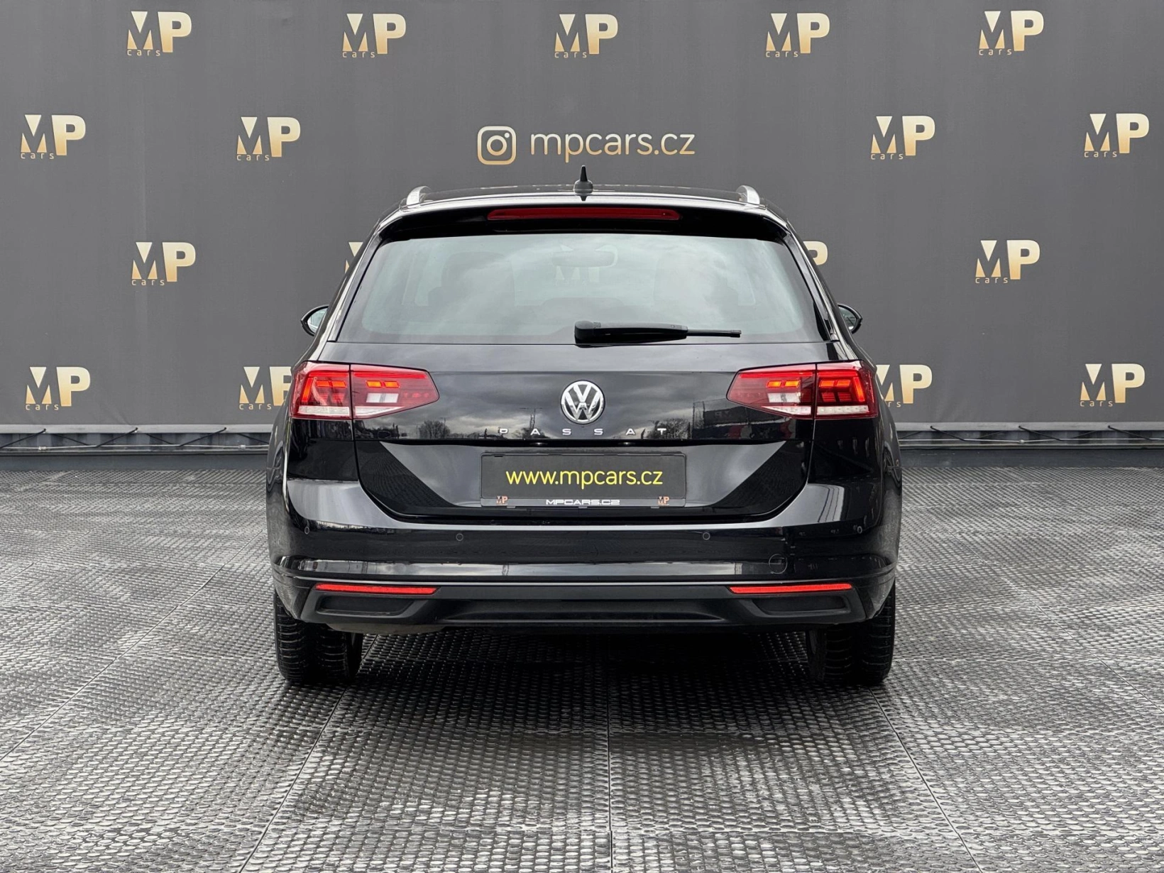 Volkswagen Passat – 2.0TDi 140kW DSG Business, RZV