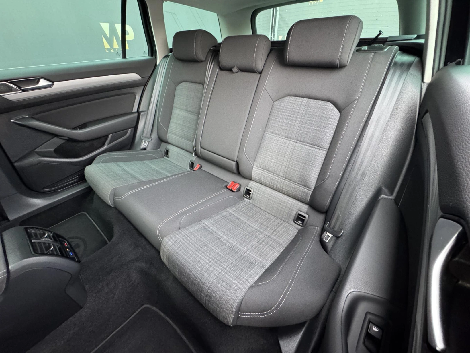 Volkswagen Passat – 2.0TDi 140kW DSG Business, RZV