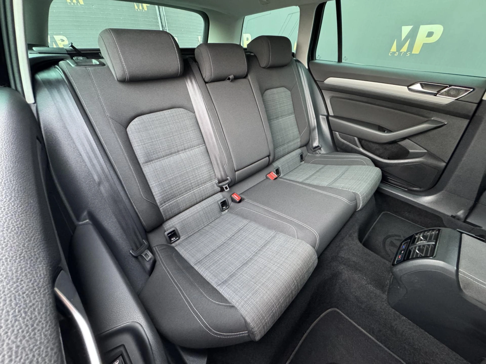 Volkswagen Passat – 2.0TDi 140kW DSG Business, RZV